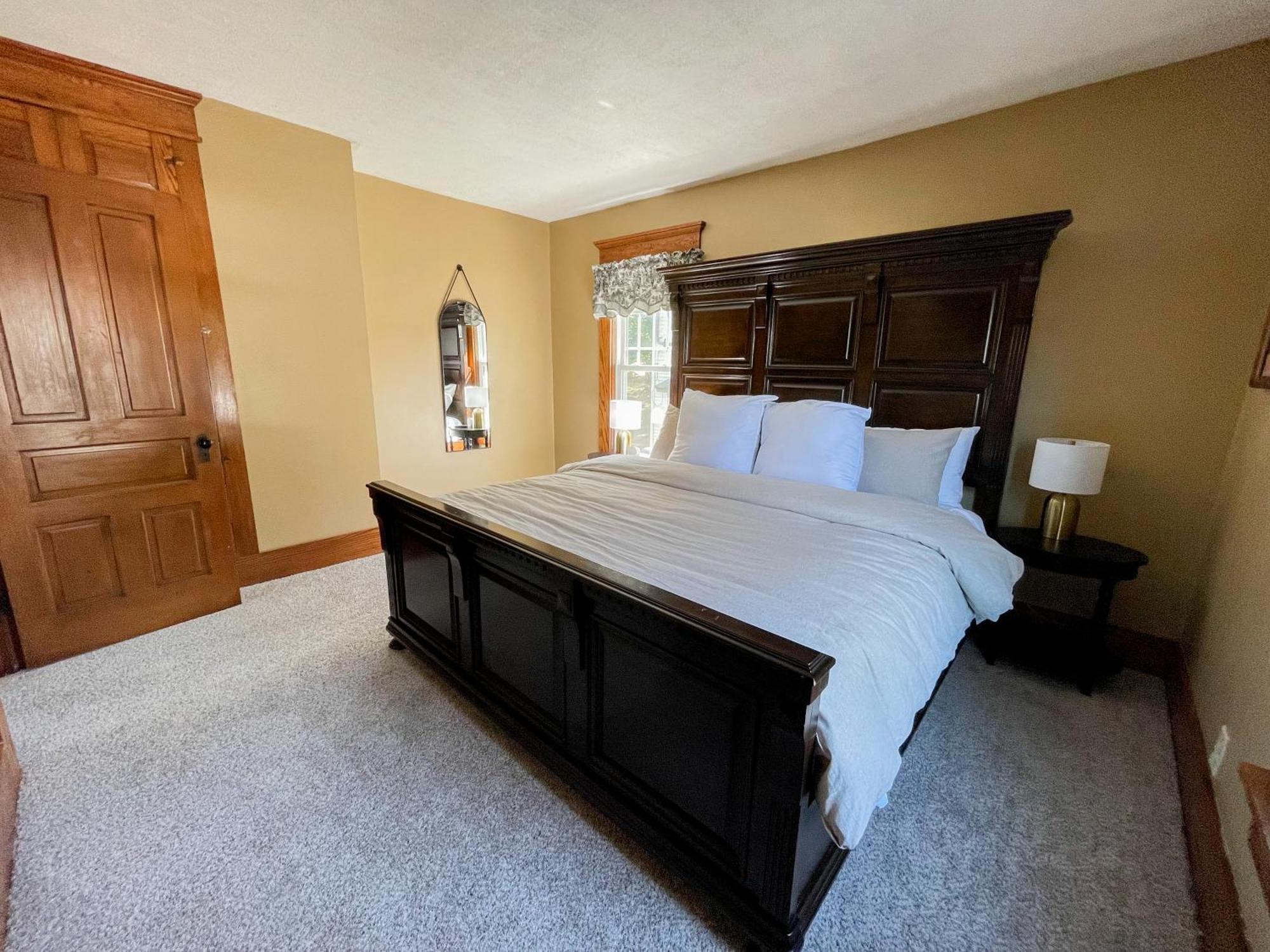 4Br-Beautiful Historic Home Millersburg Exterior foto