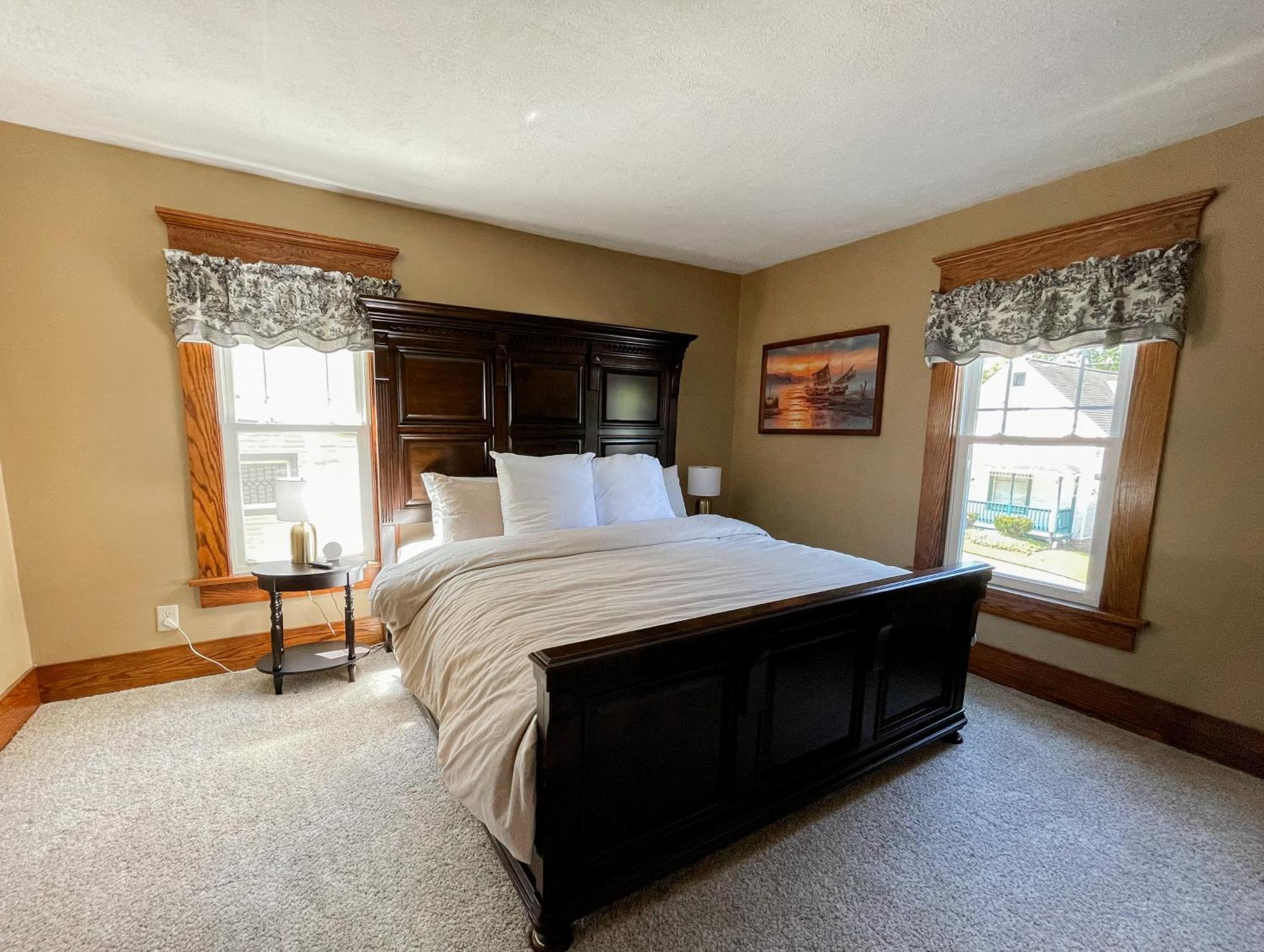 4Br-Beautiful Historic Home Millersburg Exterior foto